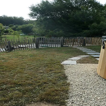 With Hottub In Calm Area, Cleaning Included Bièvre