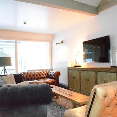 Holiday home With Hottub In Calm Area, Cleaning Included