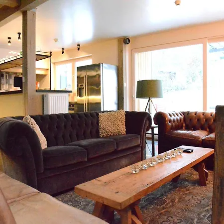Holiday home With Hottub In Calm Area, Cleaning Included *