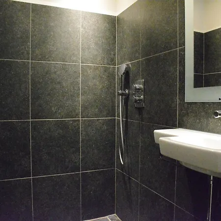 With Hottub In Calm Area, Cleaning Included Bièvre
